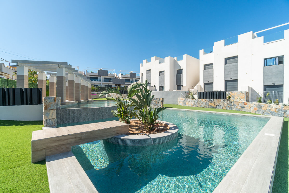Apartment in Alicante - view 1