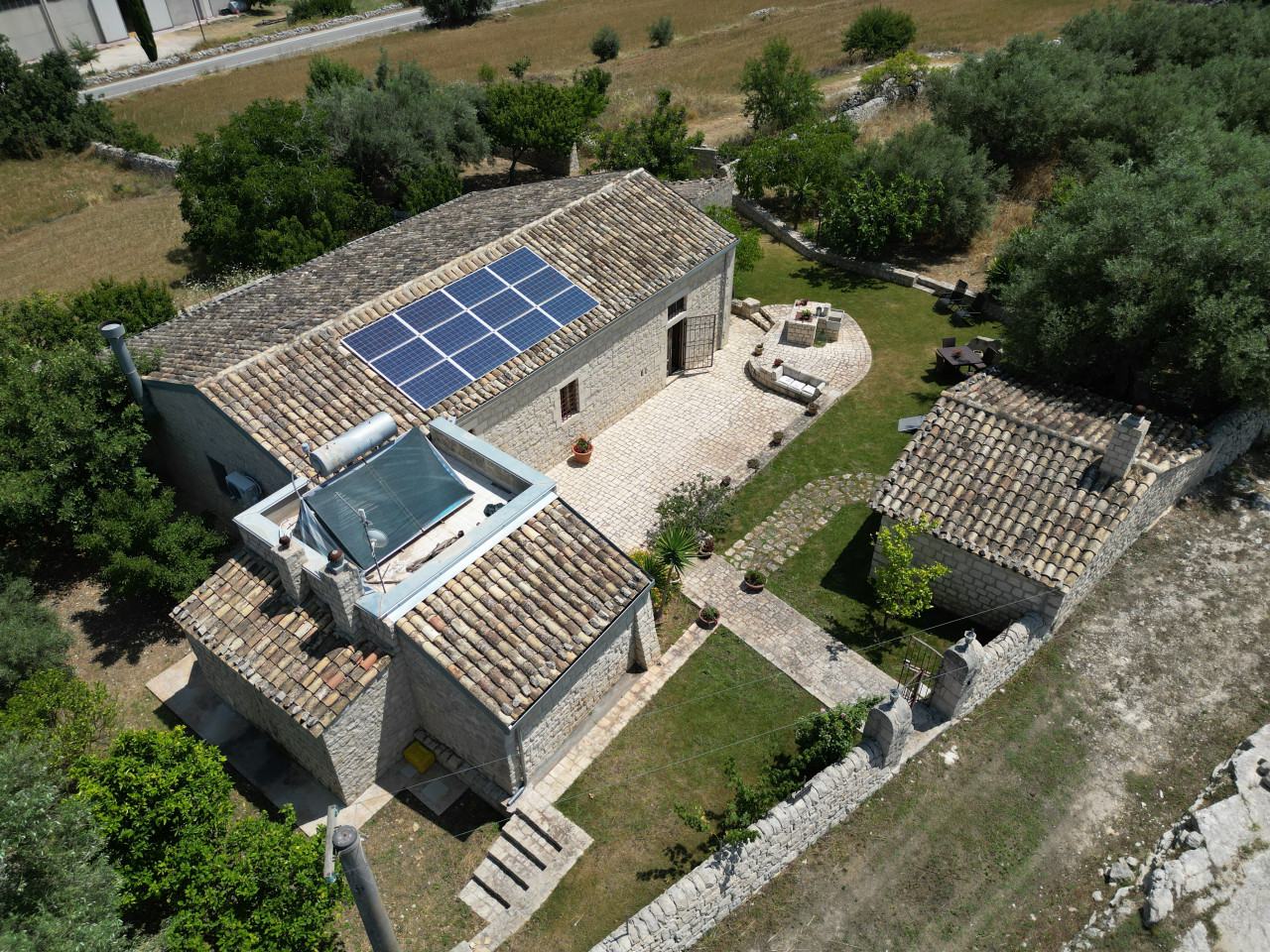 Villa in Saitta - view 1