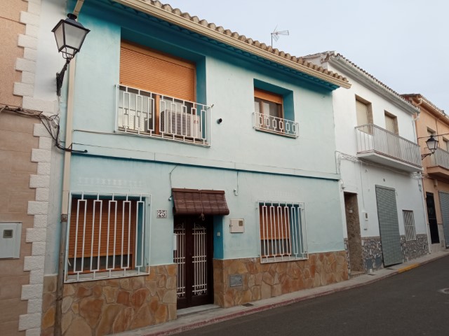 House in Salem - view 1