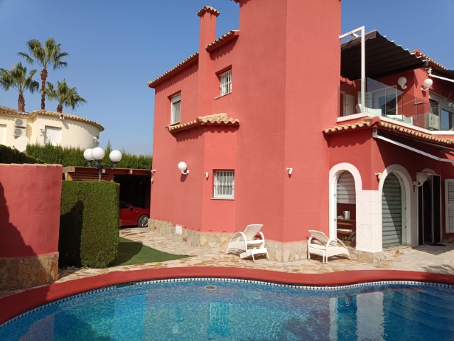 Villa in Oliva - view 1