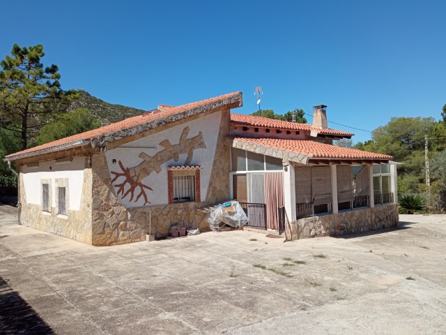 Villa in Valencia - view 1