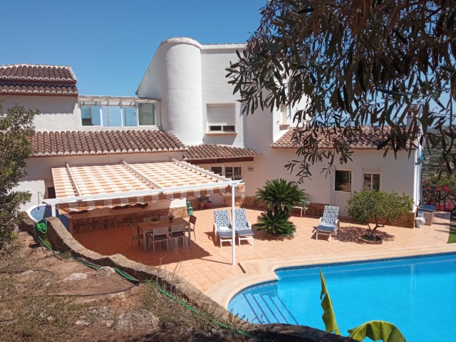 Villa in Valencia - view 1