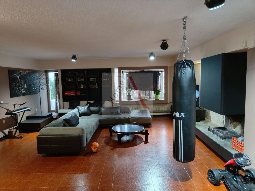 House in Kifisia - view 1