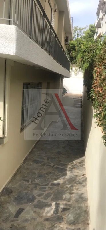 House in Alimos - view 1
