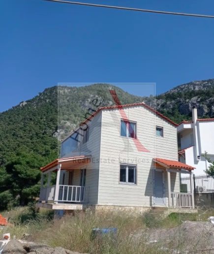 House in Loutraki-Perachora - view 1