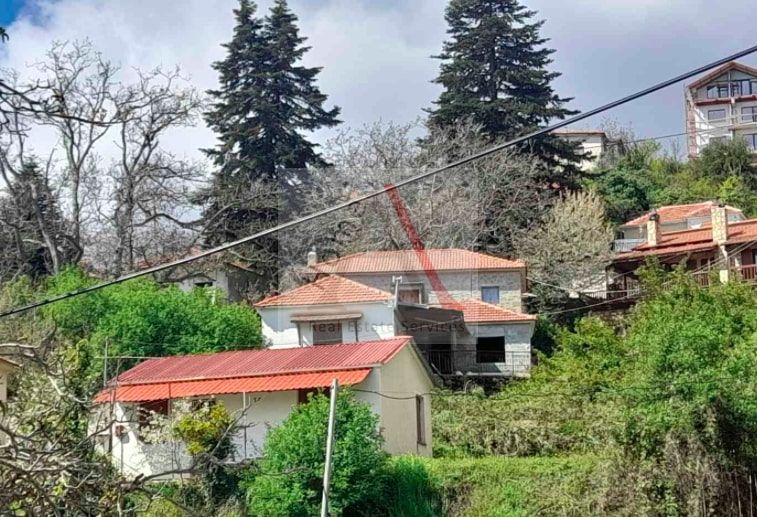 House in Xylokastro - view 1