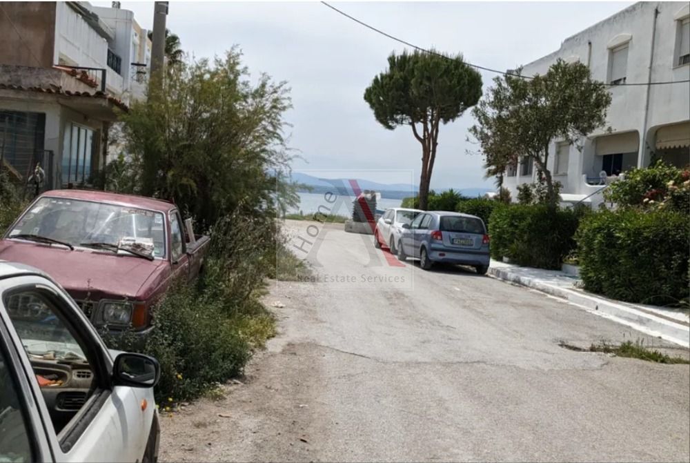 Land in Eretria - view 1