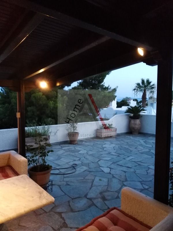 Villa in Athens - view 1