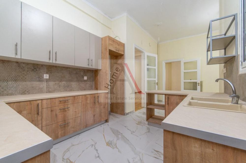 House in Athens - view 1