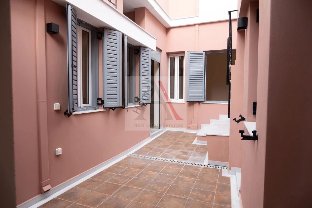 House in Agia Sofia - view 1