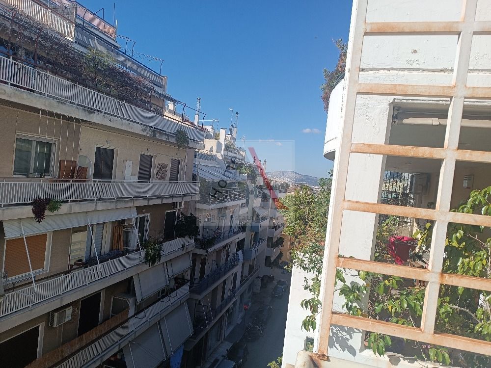 Apartment in Athens - view 1