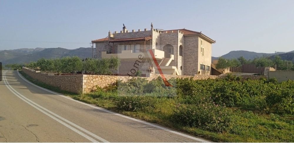 House in Monemvasia - view 1