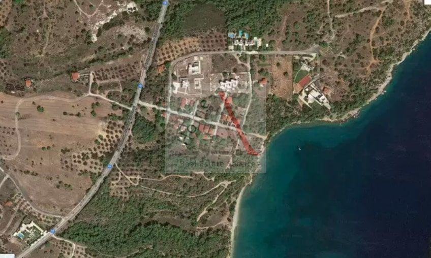 Land in Arkhaia Korinthos - view 1