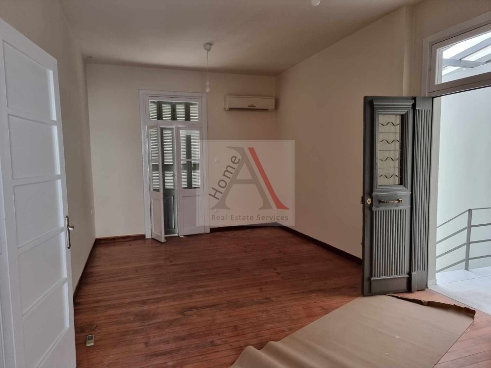 House in Athens - view 1