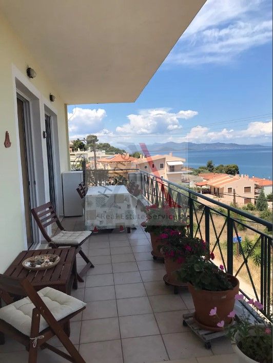 Apartment in Malesina - view 1
