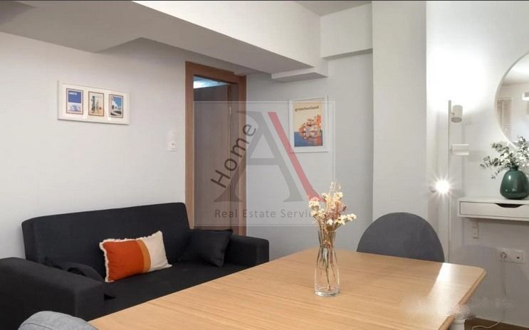 Apartment in Central Athens - view 1