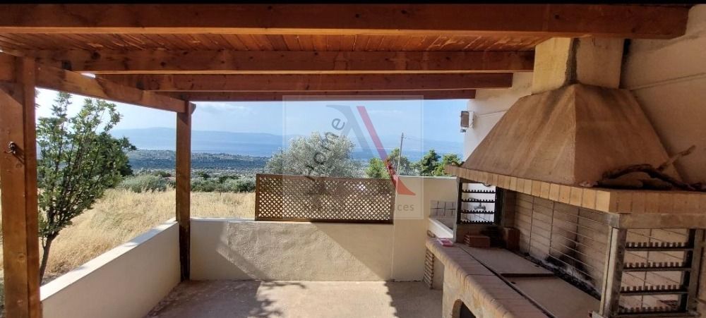 Land in Eretria - view 1