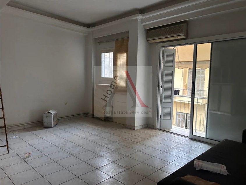 Apartment in Central Athens - view 1