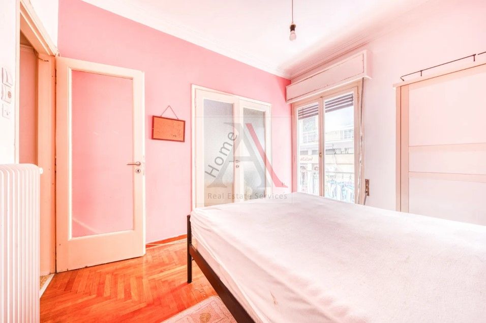 Apartment in Central Athens - view 1