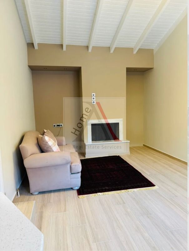 House in Athens - view 1
