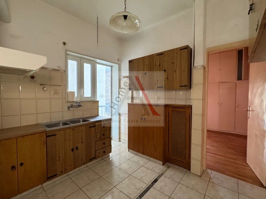 Apartment in Athens - view 1