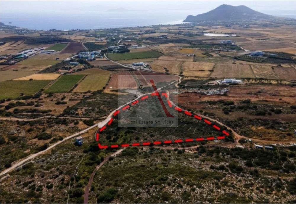 Land in Paros - view 1