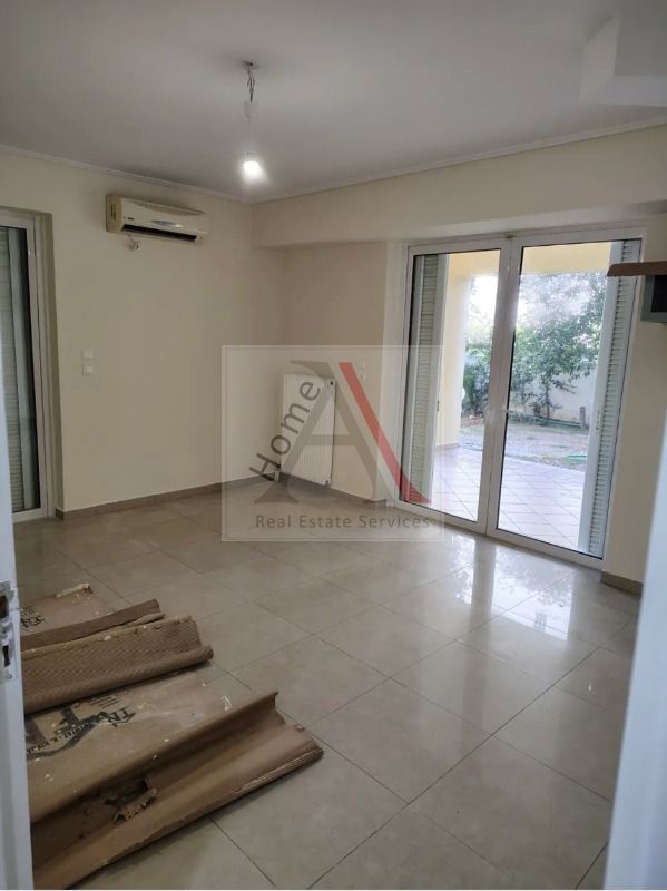 Apartment in Agia Paraskevi - view 1