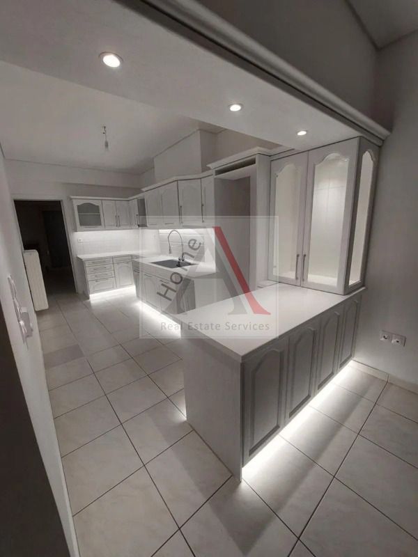 Penthouse in Nea Smyrni - view 1