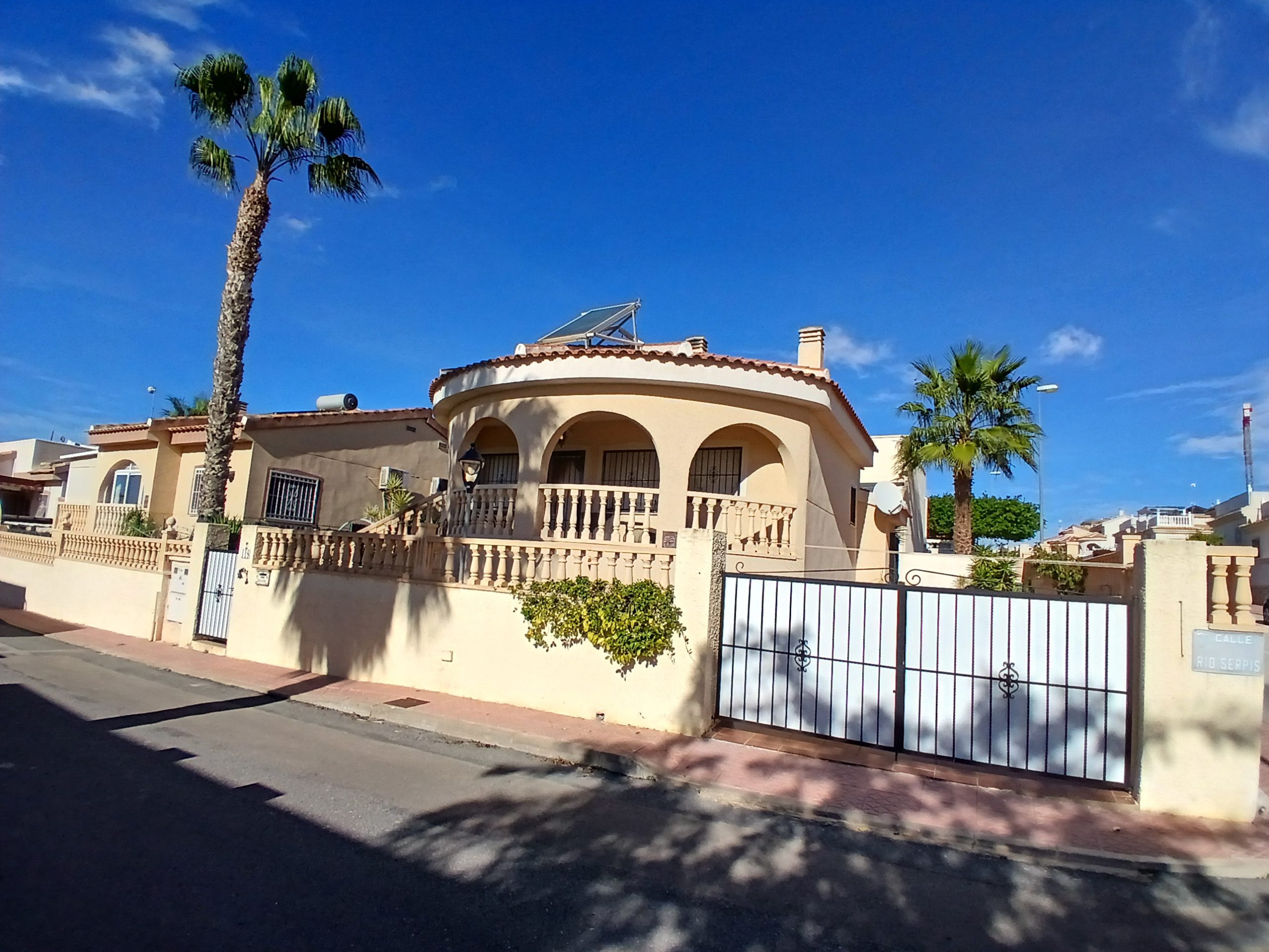Villa in Rojales - view 1