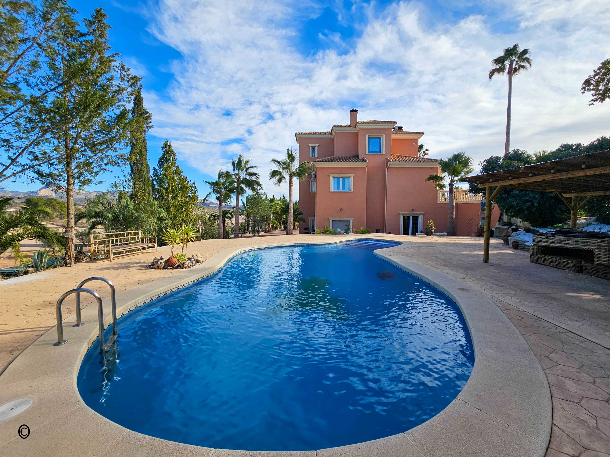 Villa in Alicante - view 1