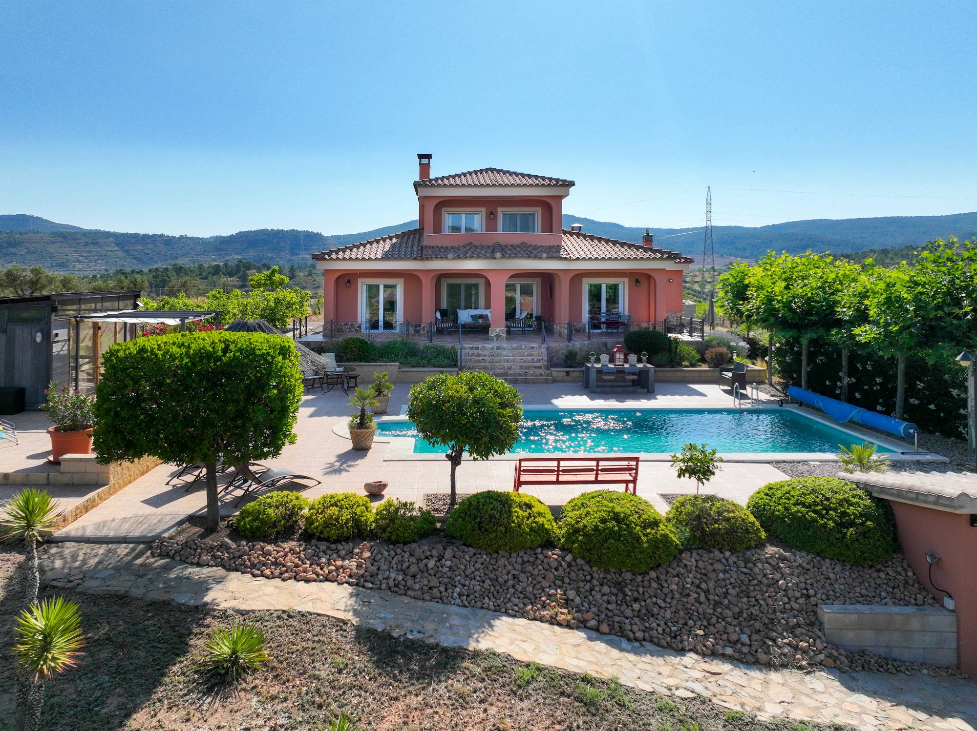 Villa in Ayora - view 1