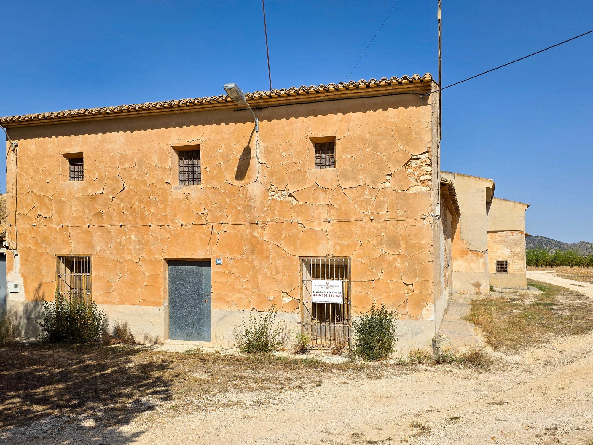 House in Pinoso - view 1