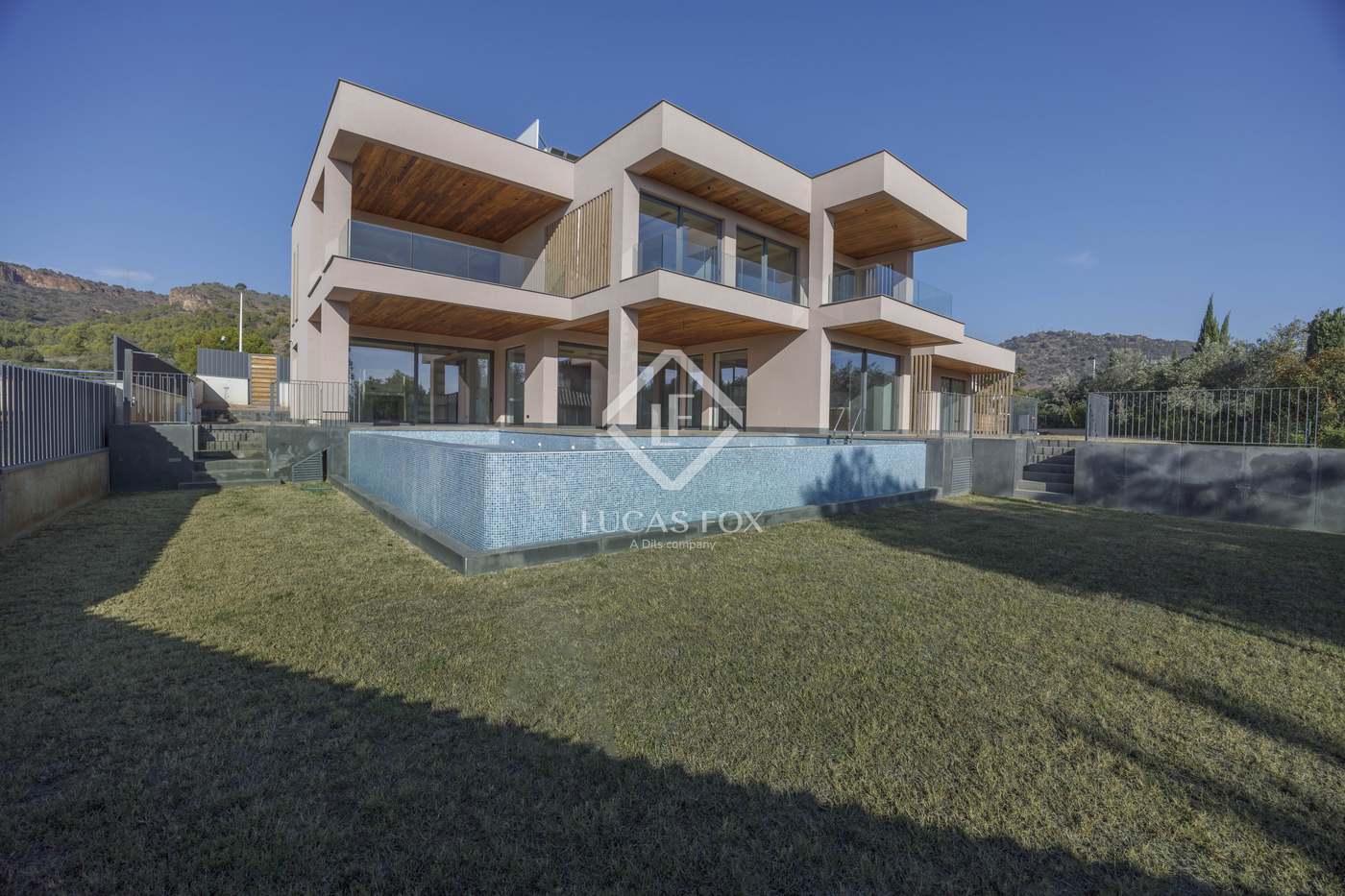 House in El Grao - view 1