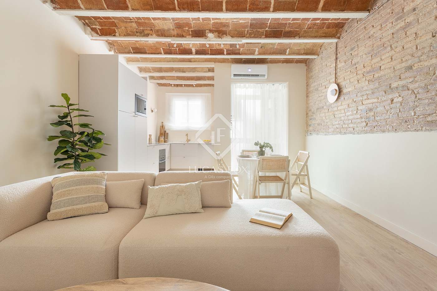 Apartment in Barcelona - view 1
