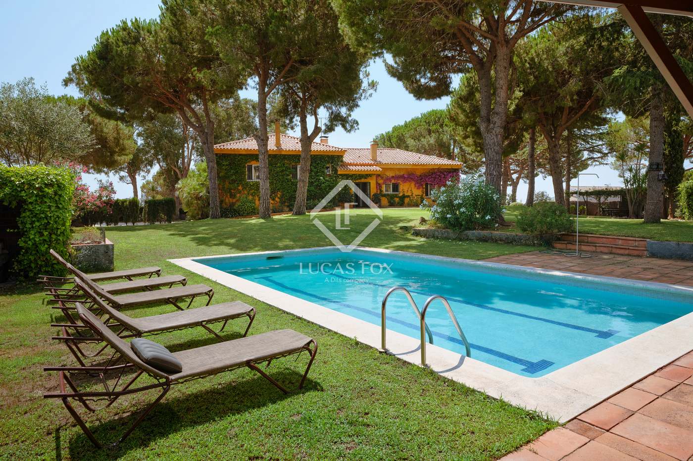 House in Sant Vicenc de Montalt - view 1