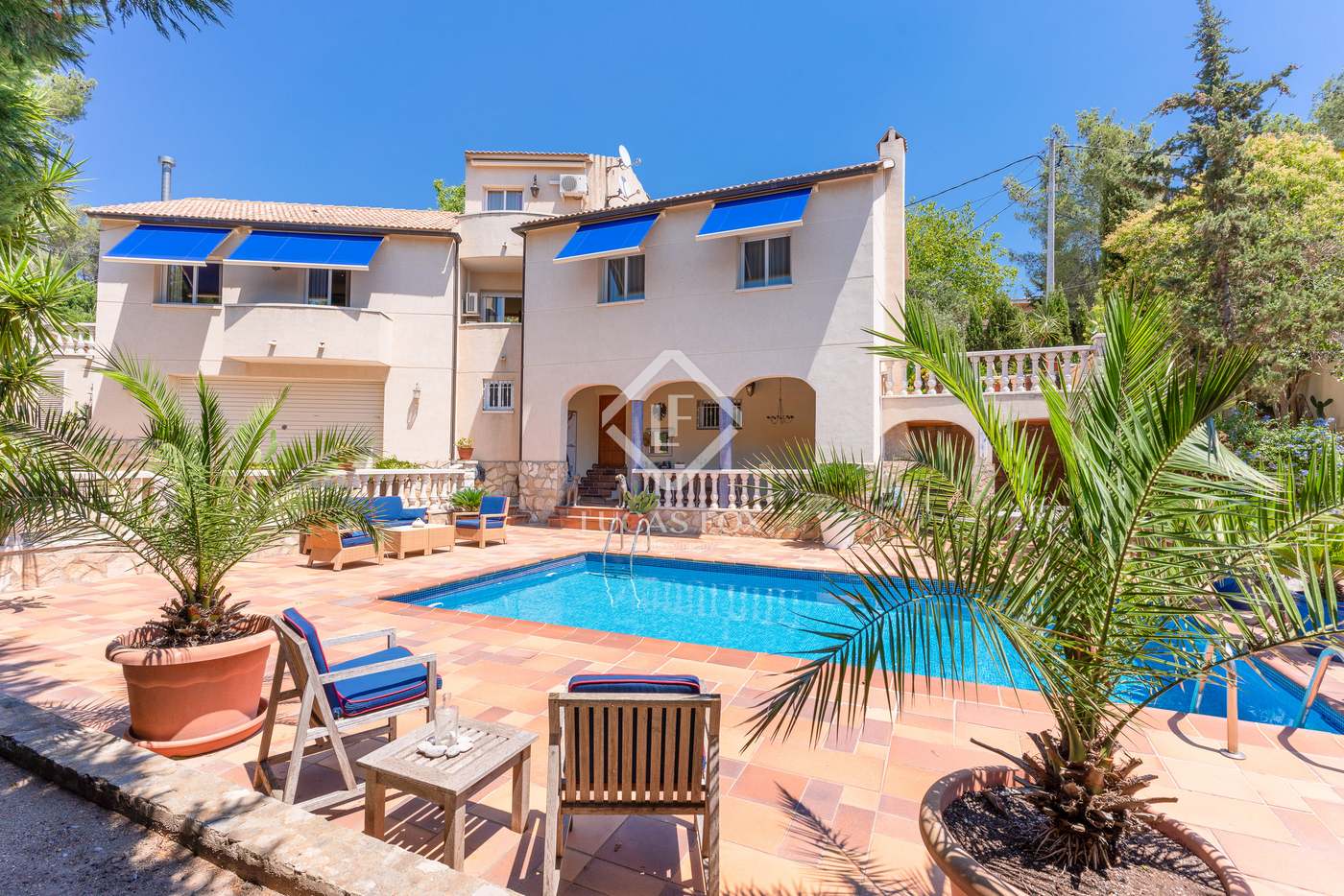 House in Barcelona - view 1