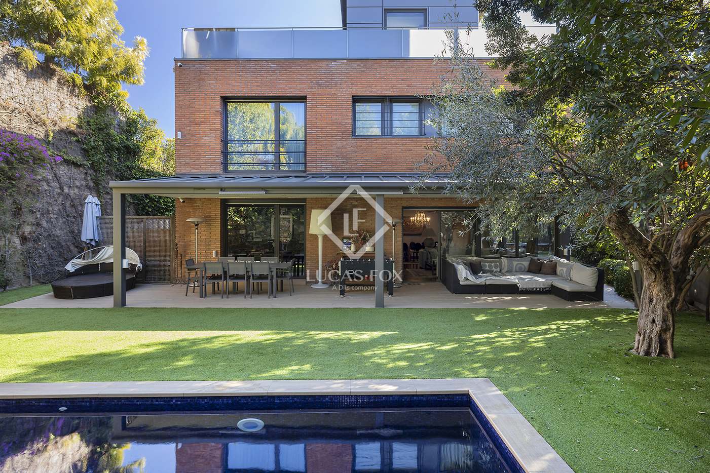 House in Barcelona - view 1