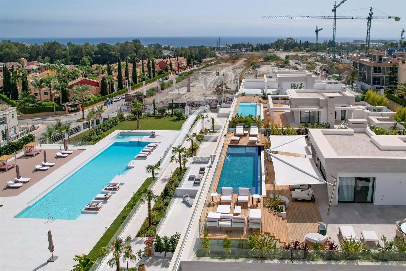 Apartment in Marbella Del Este - view 1