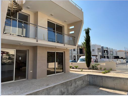 House in Emba - view 1