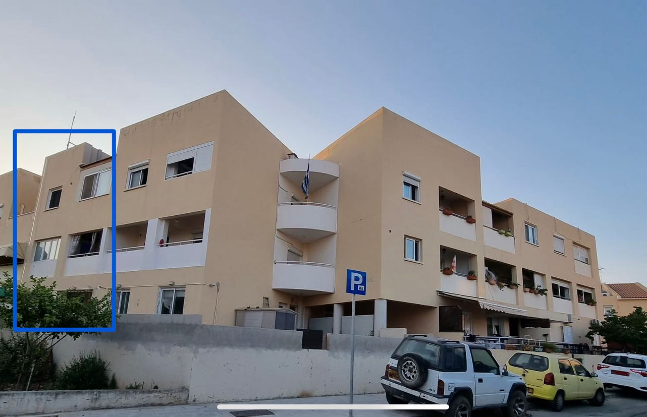House in Kato Polemidia - view 1