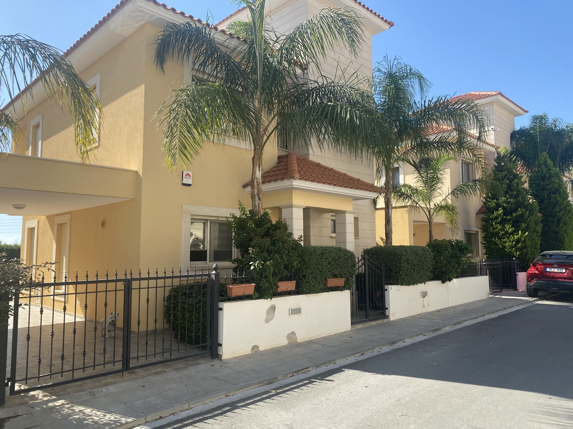 House in Mouttagiaka - view 1