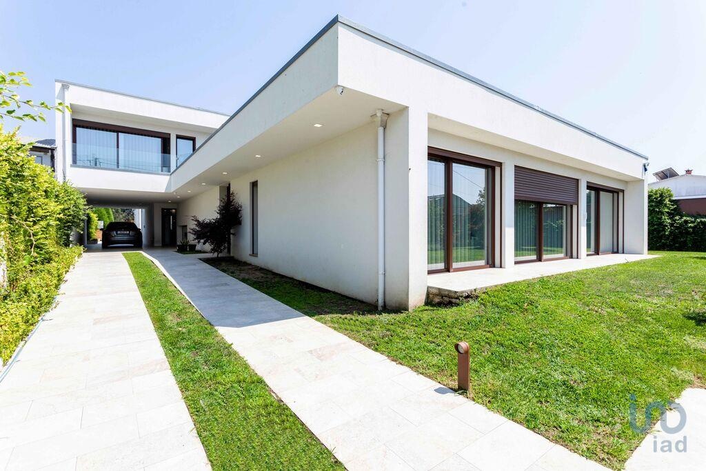 House in Gloria - view 1