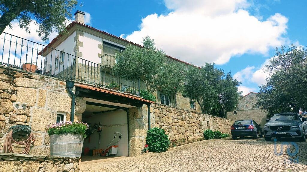 House in Sabrosa - view 1