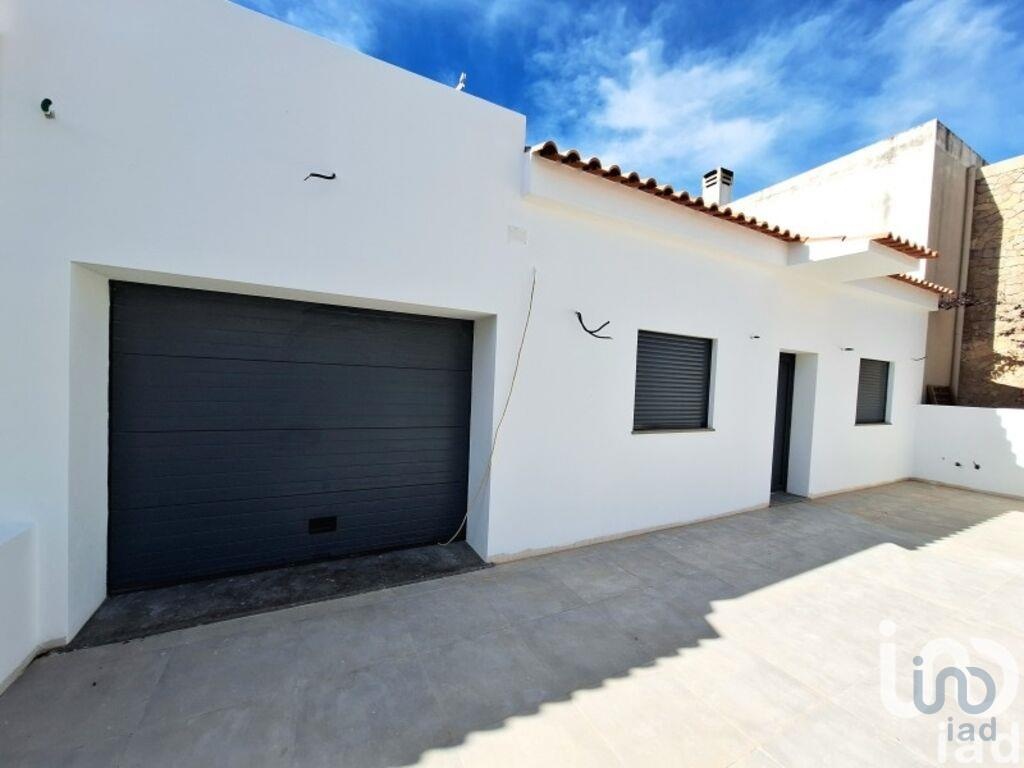 House in Portela - view 1