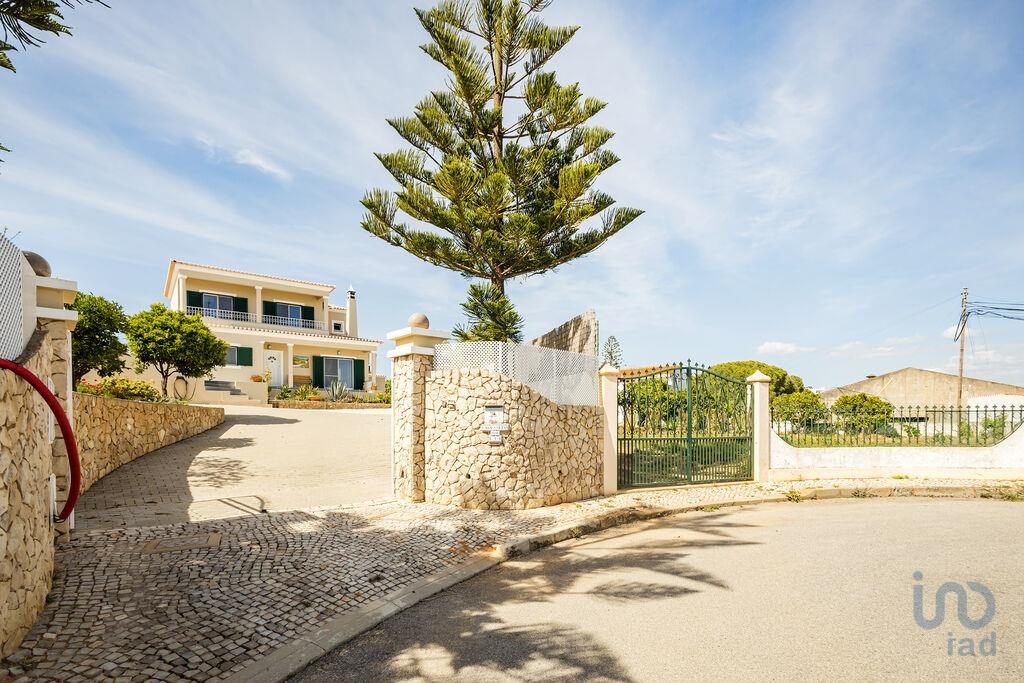 House in Lagoa - view 1