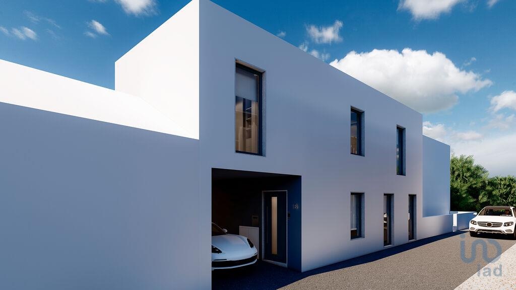House in Caldas da Rainha - view 1