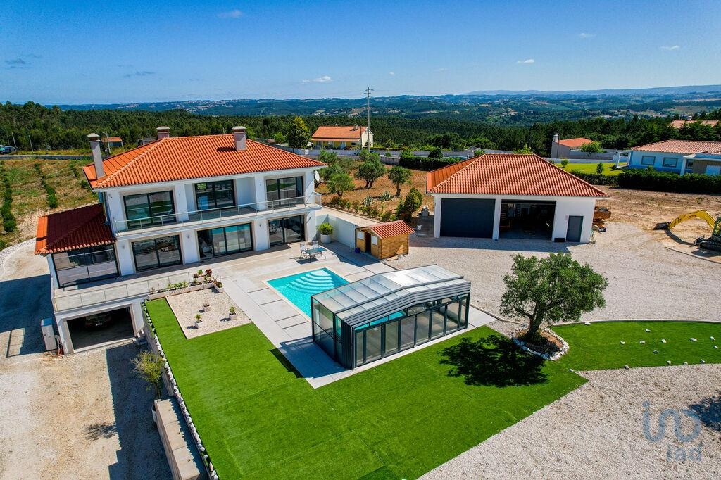 House in Caldas da Rainha - view 1