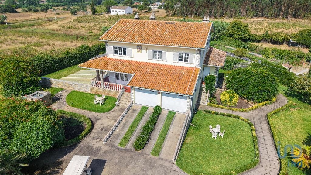 House in Torres Vedras - view 1