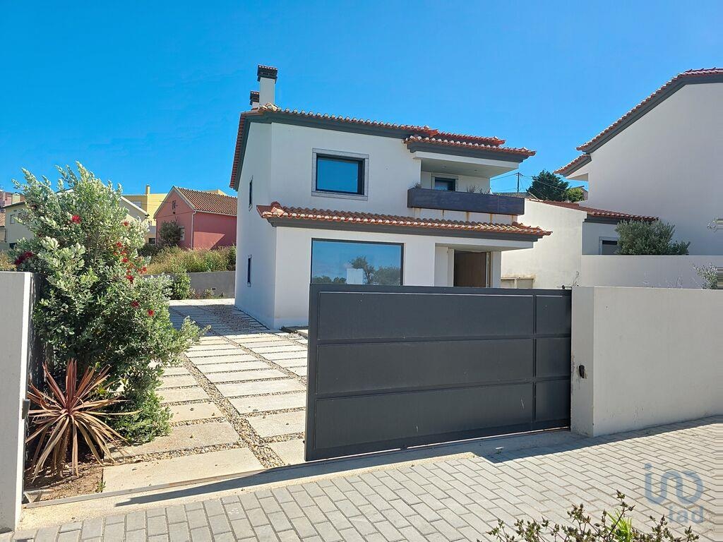 House in Lourinha - view 1