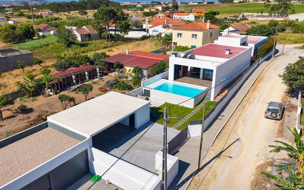 House in Torres Vedras - view 1